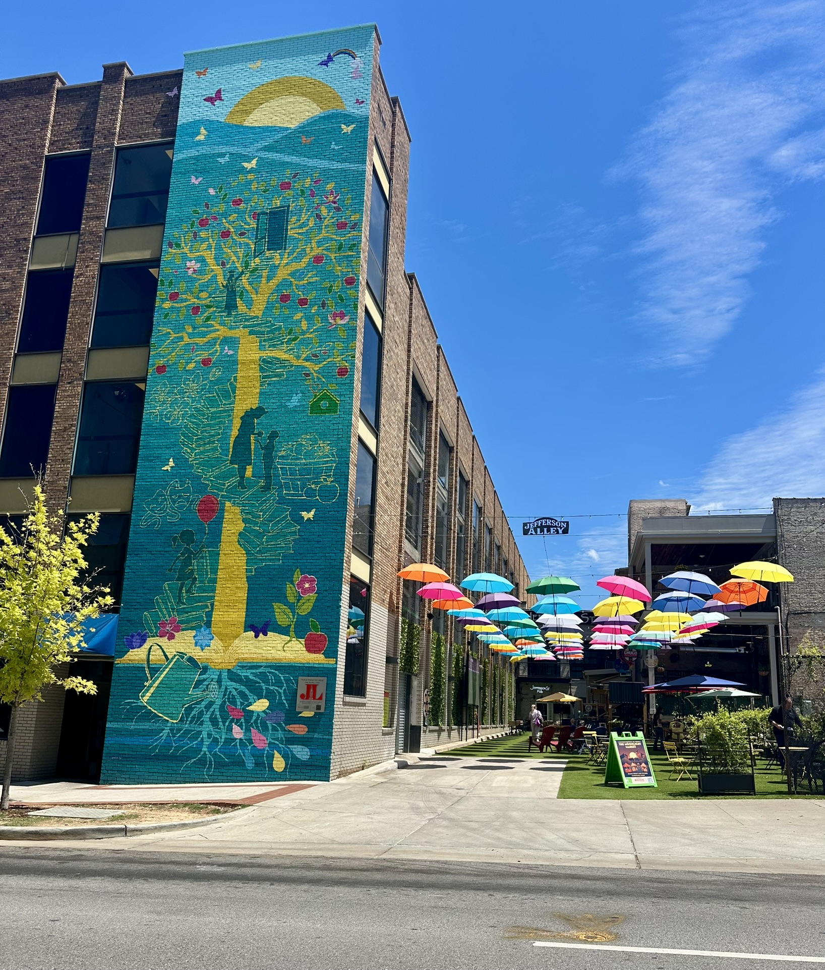 Street murals in the 5 Points Historic District, Huntsville